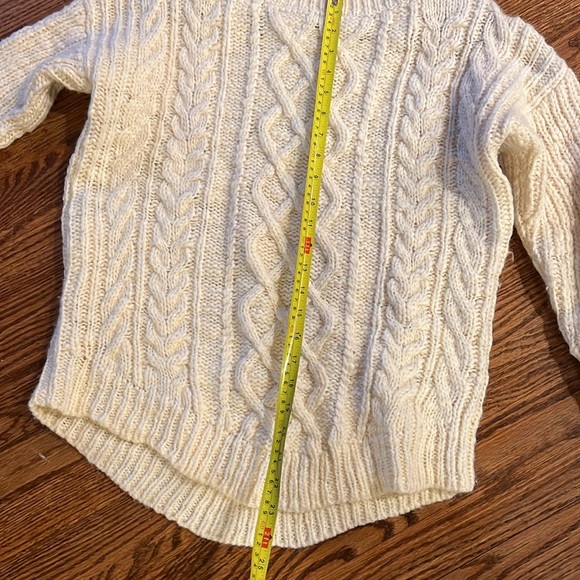 BANANA REPUBLIC women’s knit crew neck sweater size M - Picture 3 of 6